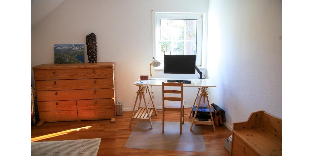 Dachgeschoßwohnung Buckenhof - 3 Zimmer, 113 m&sup2;, 1.950&euro; | Angebot:25342274