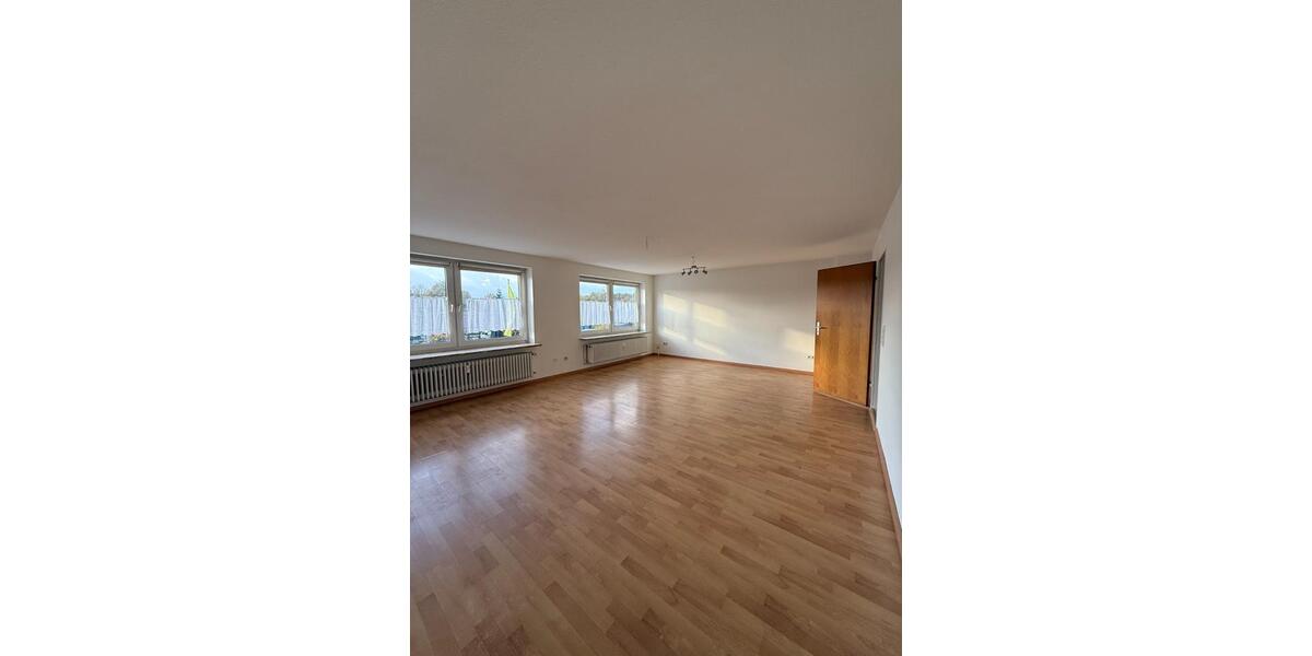 Etagenwohnung Kellinghusen - 4 Zimmer, 120 m&sup2;, 880&euro; | Angebot:24878266