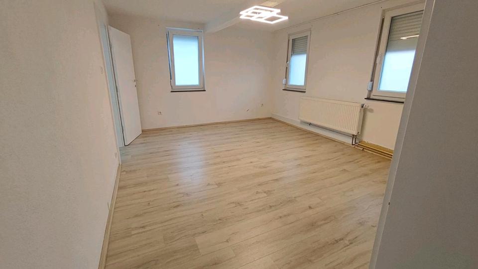 Einfamilienhaus Albstadt Gemarkung Onstmettingen - 2 Zimmer, 130 m&sup2;, 1.100&euro; | Angebot:26592163