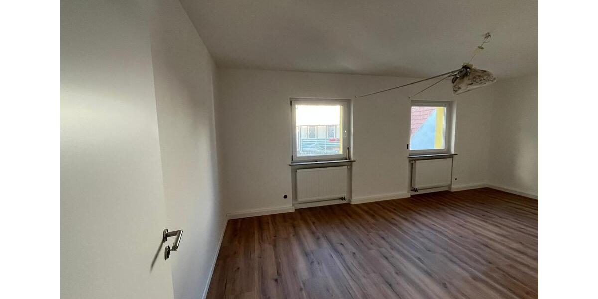 Etagenwohnung Creglingen - 3 Zimmer, 107 m&sup2;, 950&euro; | Angebot:25940713