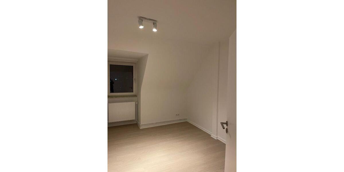 Dachgeschoßwohnung Kassel Vorderer Westen - 2 Zimmer, 49 m&sup2;, 649&euro; | Angebot:24750607