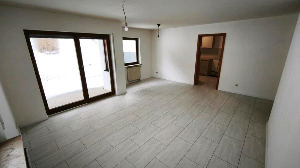 3 Zimmer EG Wohnung Erdgeschosswohnung mit Garten 3 zimmer