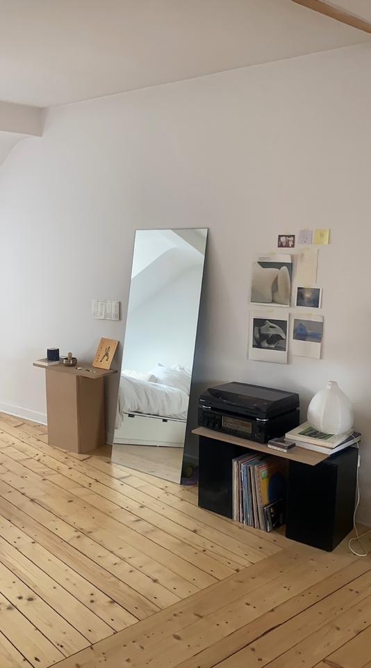 Wunderschöne Dachgeschoss Wohnung möbliert zur Zwischenmiete