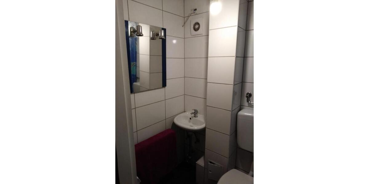 Dachgeschoßwohnung Wilhelmshaven - 3 Zimmer, 65 m&sup2;, 400&euro; | Angebot:26687655