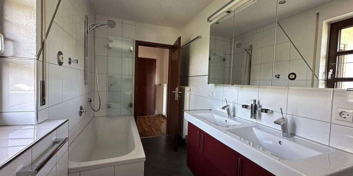 Etagenwohnung Villingen-Schwenningen Schwenningen - 2 Zimmer, 60 m&sup2;, 690&euro; | Angebot:24967565