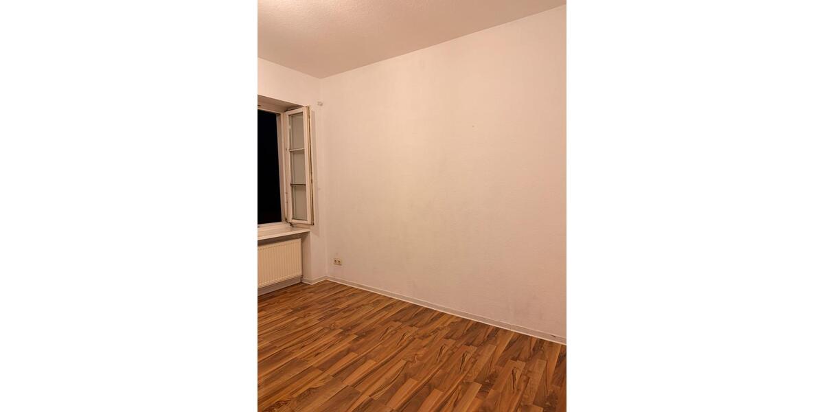 Etagenwohnung Heusweiler - 4 Zimmer, 100 m&sup2;, 1.000&euro; | Angebot:24807144
