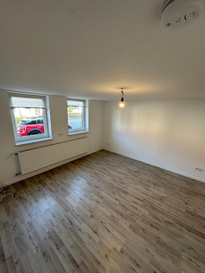 Charmante 2,5 Zimmer-Wohnung mit EBK in Zentraler Lage