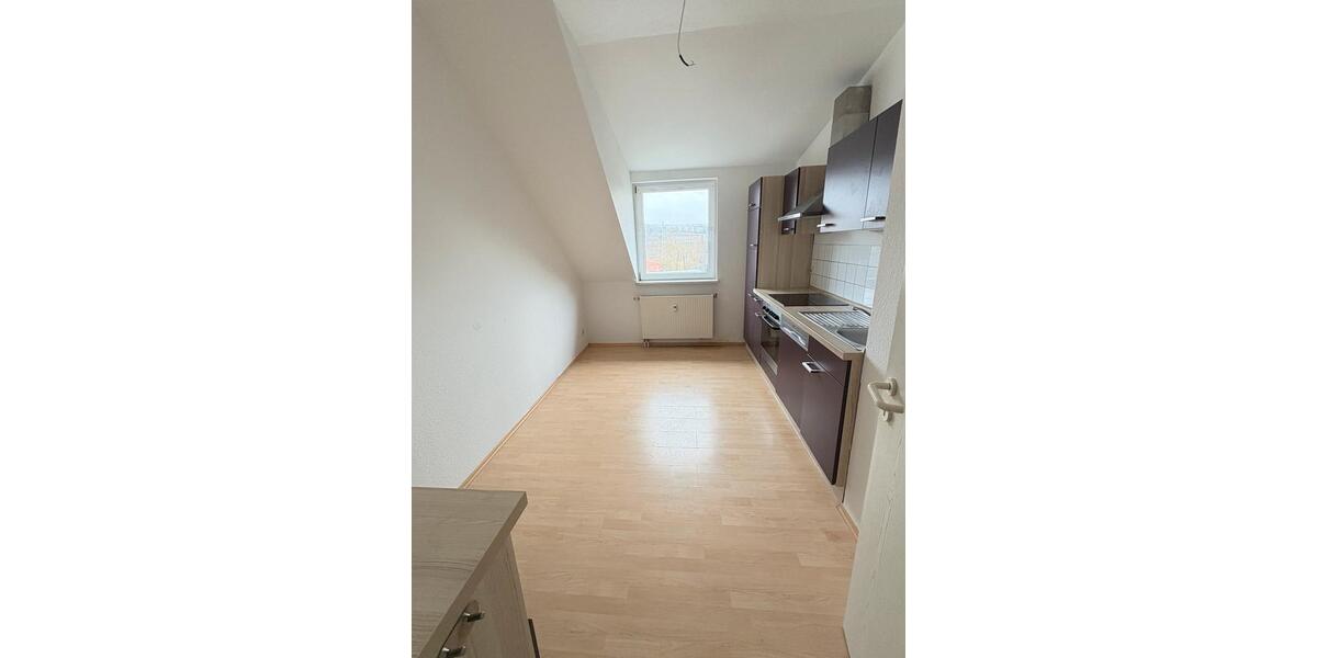 Dachgeschoßwohnung Sangerhausen - 2 Zimmer, 88 m&sup2;, 530&euro; | Angebot:23873326