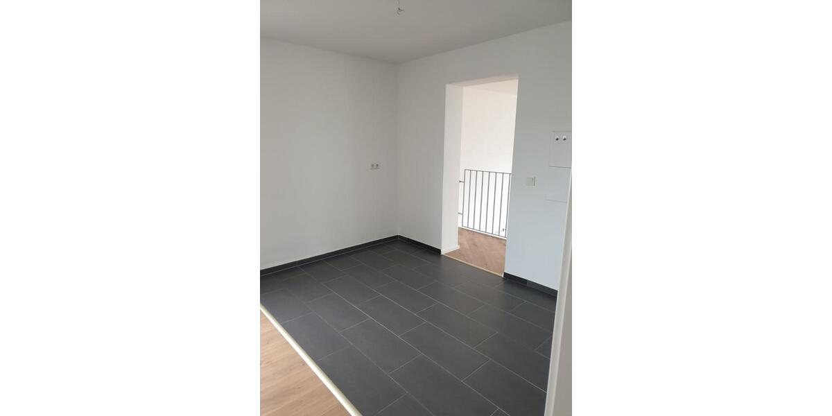 Etagenwohnung Hennef (Sieg) - 4 Zimmer, 99 m&sup2;, 1.170&euro; | Angebot:24947585