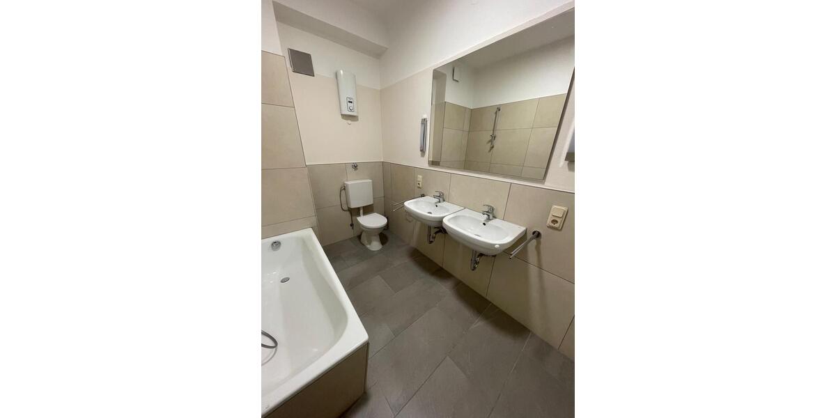 Etagenwohnung Bitburg - 3 Zimmer, 80 m&sup2;, 730&euro; | Angebot:24755712