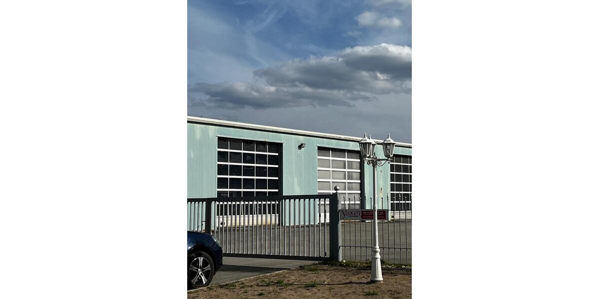 Interessantes Gewerbeobjekt mit Außenfläche und Büro zu verpachten zimmer