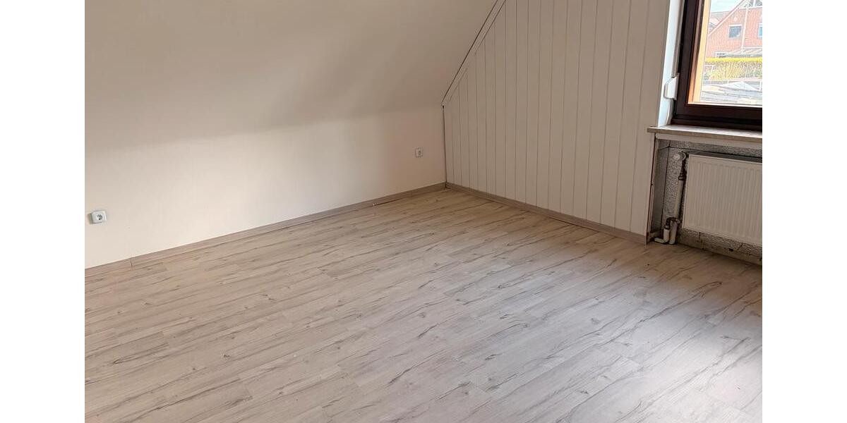 Dachgeschoßwohnung Loxstedt - 2 Zimmer, 44 m&sup2;, 750&euro; | Angebot:26040383
