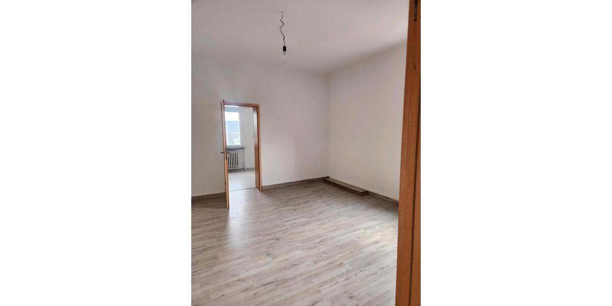 Etagenwohnung Bad Wildungen - 3 Zimmer, 75 m&sup2;, 600&euro; | Angebot:24916631