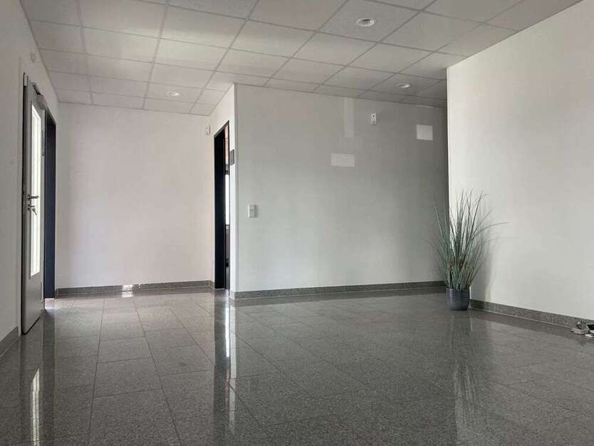 Büro in Emmerich am Rhein 300 € 36 m²