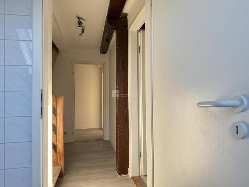 Schönes Wohnen in der City - geräumige 2,5 Zimmer + Galerie mit Ausblick über die Dächer der Stadt zimmer