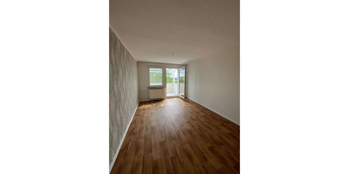 Etagenwohnung Glauchau - 3 Zimmer, 57 m&sup2;, 350&euro; | Angebot:26994553