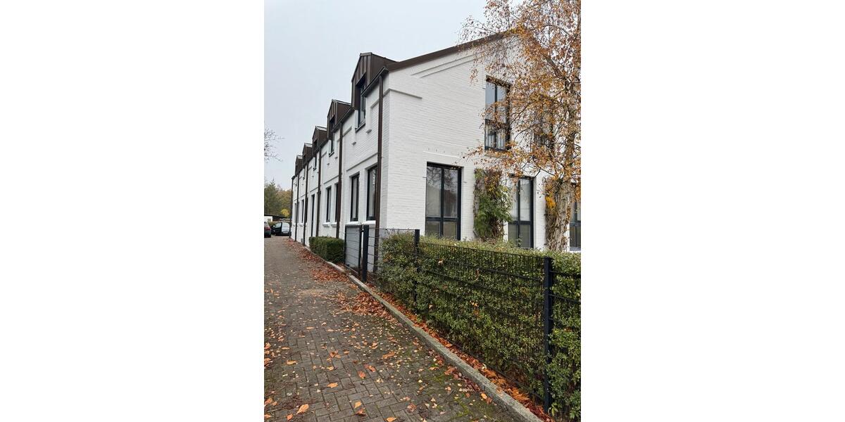 Etagenwohnung Hamburg Harburg - 5 Zimmer, 160 m&sup2;, 2.720&euro; | Angebot:26008754