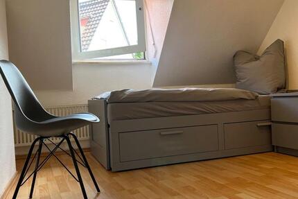 Zimmer mit eigenen Kühlschrank, Wlan, Küche, DuscheWC Teilung, Waschmaschine, und Trockner