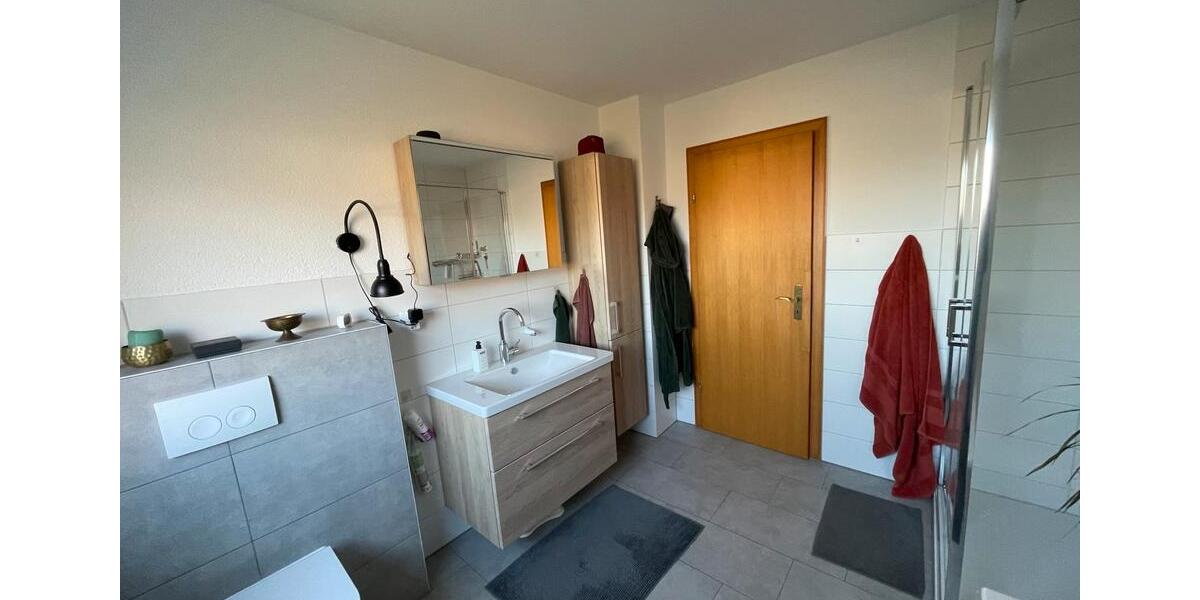 Wohnen auf Zeit Buseck - 4 Zimmer, 140 m&sup2;, 700&euro; | Angebot:24662692