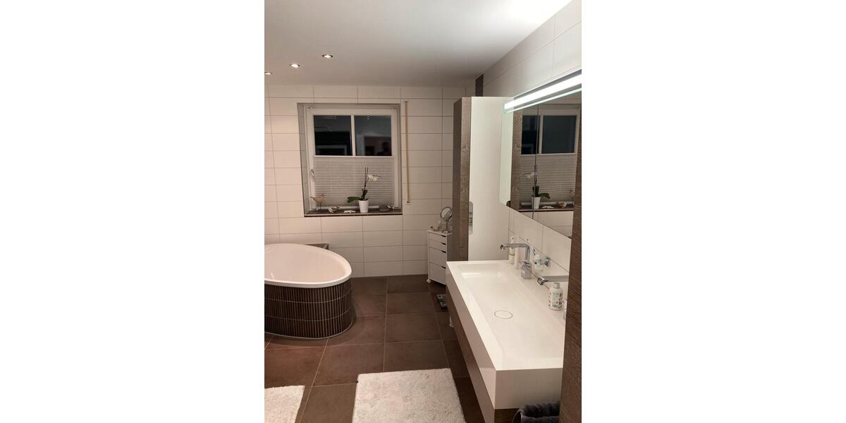 Erdgeschoßwohnung Teisnach - 4 Zimmer, 110 m&sup2;, 1.100&euro; | Angebot:24316846