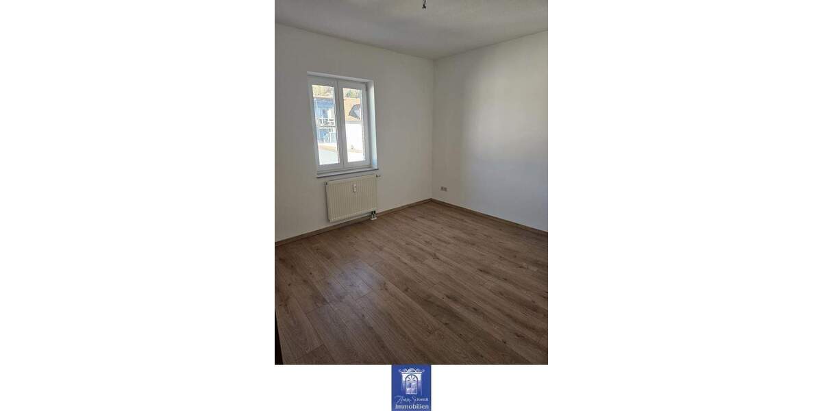 Gemütliche Wohnung ... Bad mit Wanne ... separate Küche! 2 zimmer