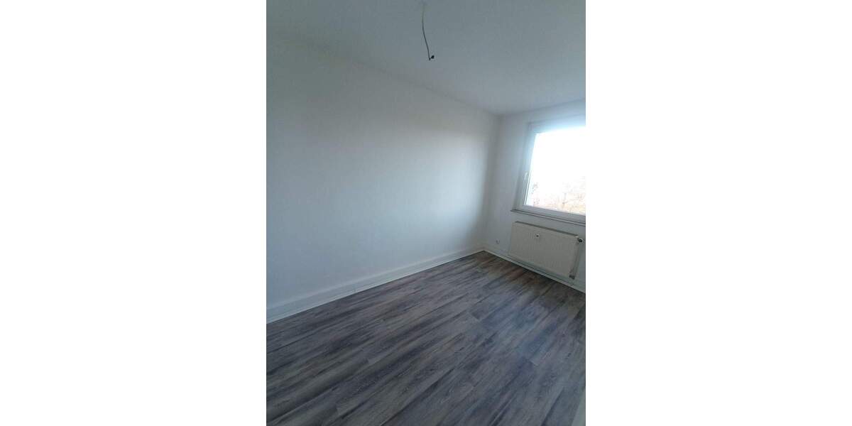 Etagenwohnung Bitterfeld-Wolfen Wolfen - 4 Zimmer, 70 m&sup2;, 476&euro; | Angebot:25728139