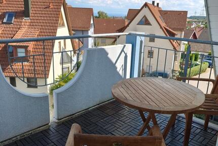 Helle 2,5 Zimmer DG in Herrenberg-Oberj mit Balkon - Möbliert 2 zimmer