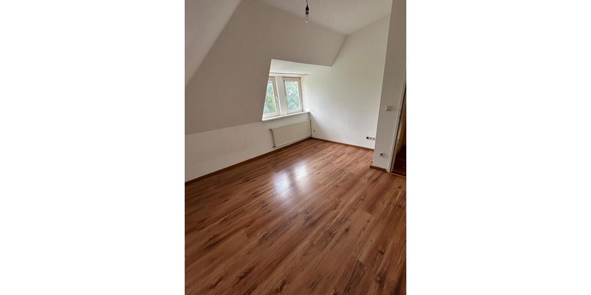 3-Zimmer-Dachgeschosswohnung in zentraler Lage (Emstek) 3 zimmer