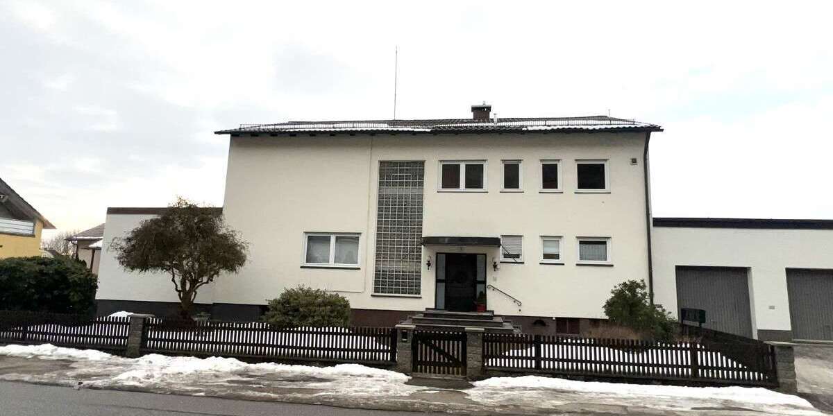 Etagenwohnung Bach an der Donau - 4 Zimmer, 138 m&sup2;, 850&euro; | Angebot:26211593