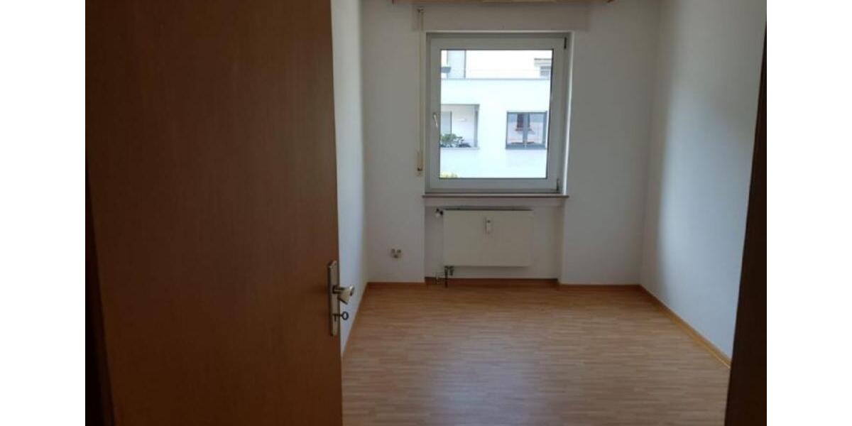 Wohnen auf Zeit Trier Feyen-Weismark - 4 Zimmer, 91 m&sup2;, 1.100&euro; | Angebot:24793195
