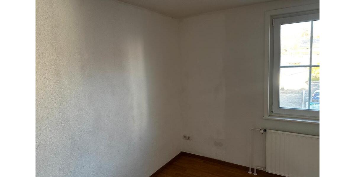 Etagenwohnung Neukirchen - 2 Zimmer, 50 m&sup2;, 340&euro; | Angebot:25415142