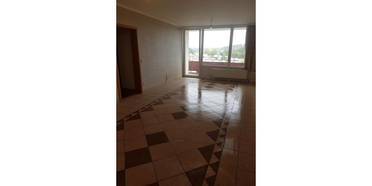 Etagenwohnung Wirges - 4 Zimmer, 98 m&sup2;, 1.300&euro; | Angebot:26603502