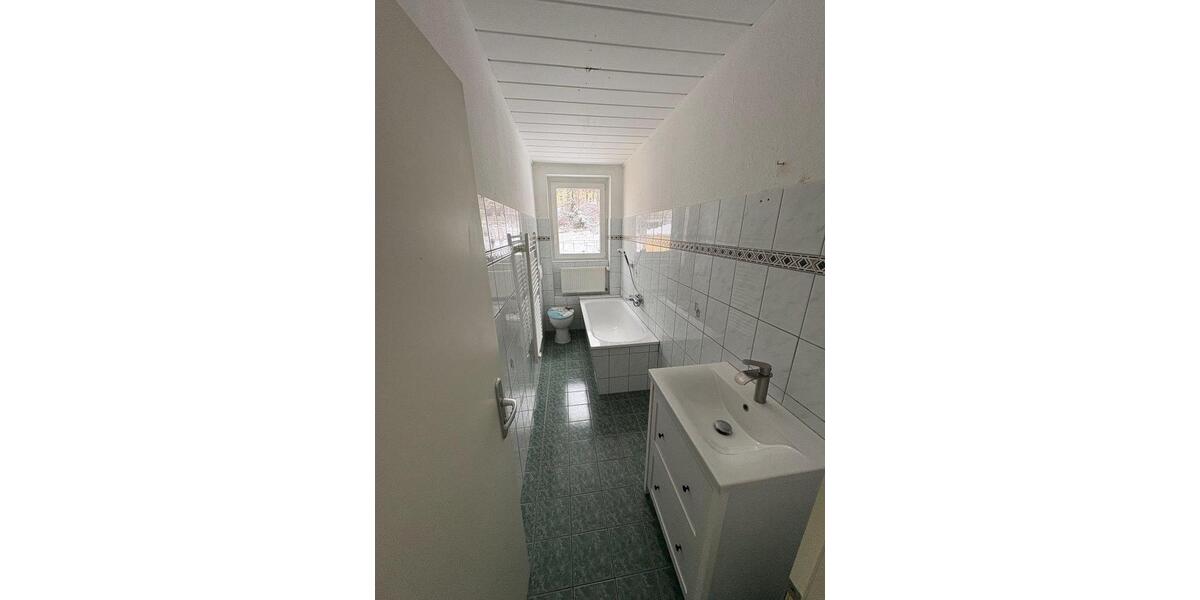 Etagenwohnung Jüterbog - 3 Zimmer, 90 m&sup2;, 1.170&euro; | Angebot:26383146
