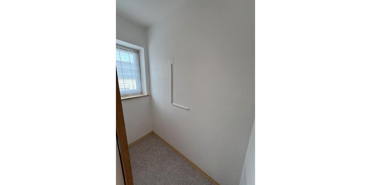 Etagenwohnung Wettstetten - 5 Zimmer, 120 m&sup2;, 1.700&euro; | Angebot:24430414