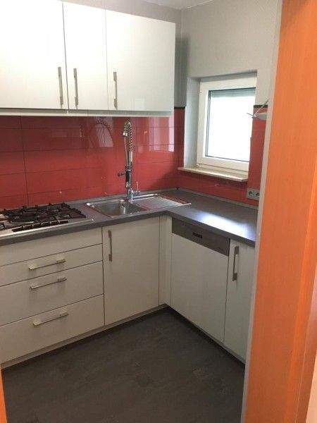 Sehr gepflegte, helle Dreizimmerwohnung - Einbauküche - Loggia - N-Wöhrd - Aufzug 3 zimmer