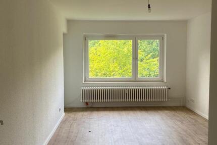 Frisch Saniert! Schöne 3 Zimmer Wohnung