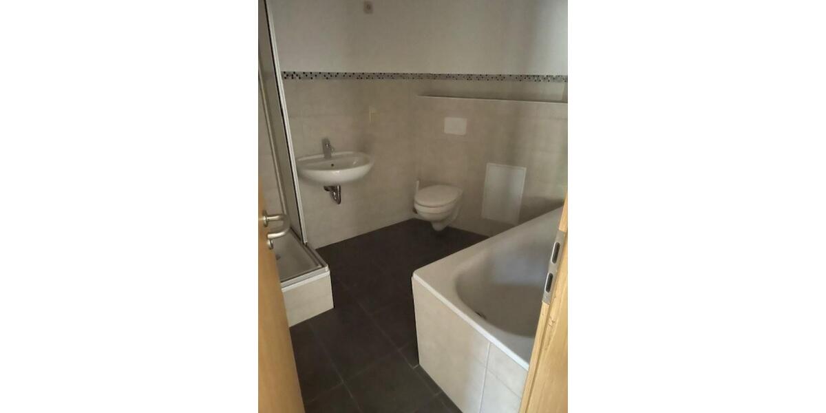 schöne helle 3 Raumwohnung mit Parkett in Floh ab 1.2.26 3 zimmer