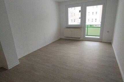 Wohnung Treuen - 3 Zimmer, 62 m&sup2;, 380&euro; | Angebot:26349622