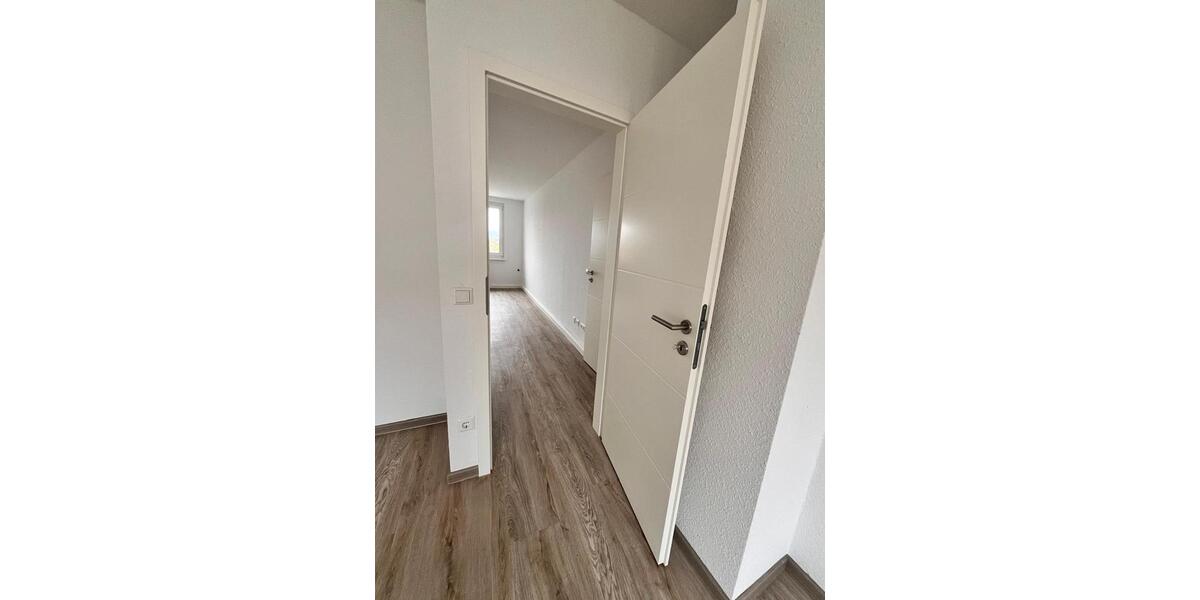 Daheim in Colditz! Hochwertig mit neuem Bad und Dusche. 2 zimmer