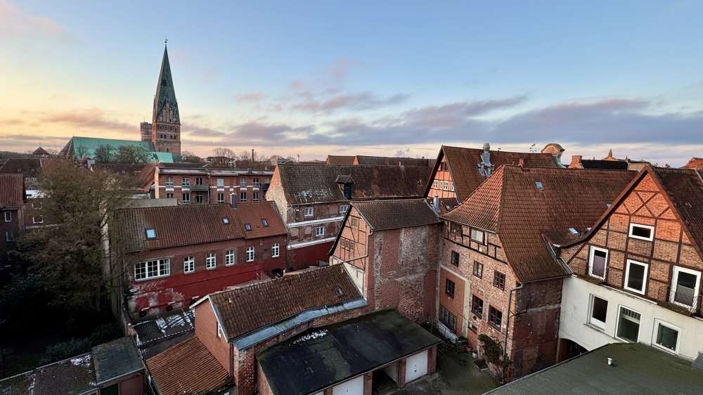 Etagenwohnung Lüneburg - 5 Zimmer, 188 m&sup2;, 3.380&euro; | Angebot:26754968