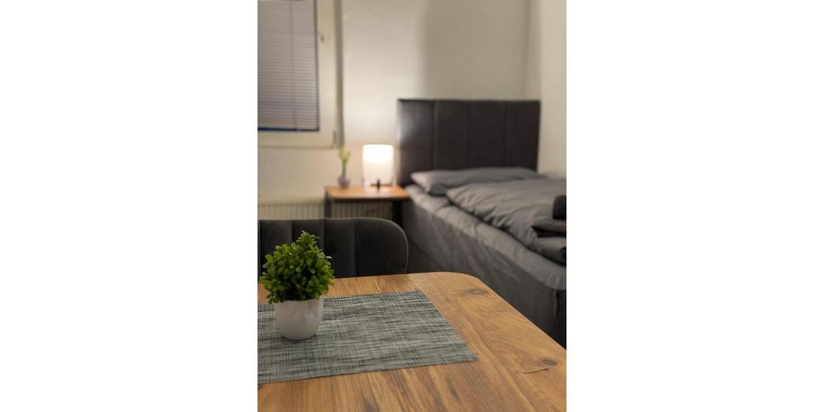 Wohnen auf Zeit Gelsenkirchen Gelsenkirchen-Nord - 15 Zimmer, 300 m&sup2;, 15&euro; | Angebot:24833442