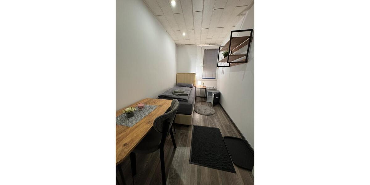 Wohnen auf Zeit Gelsenkirchen Gelsenkirchen-Nord - 15 Zimmer, 300 m&sup2;, 20&euro; | Angebot:24833442