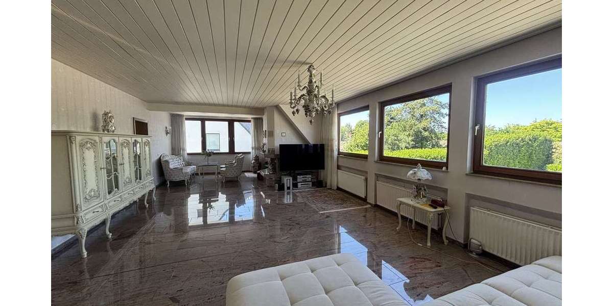 Etagenwohnung Düsseldorf Stadtbezirk 5 - 3 Zimmer, 140 m&sup2;, 1.390&euro; | Angebot:27005621