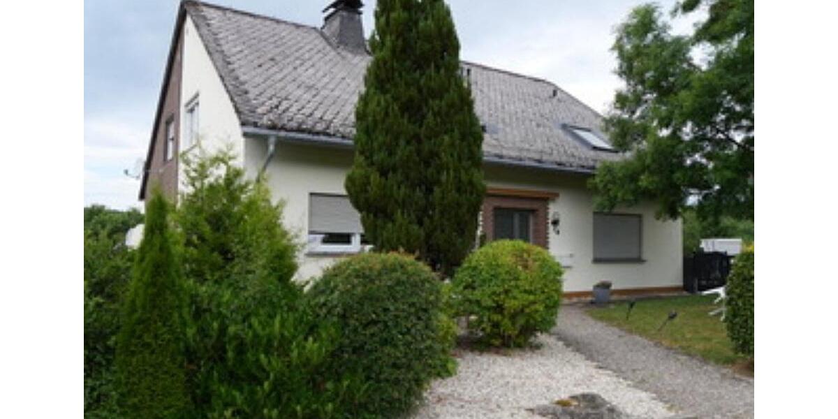 Dachgeschoßwohnung Warstein - 4 Zimmer, 75 m&sup2;, 430&euro; | Angebot:26026024