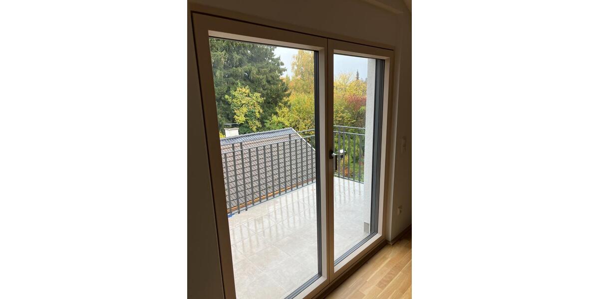 Dachgeschoßwohnung Grafrath - 3 Zimmer, 67 m&sup2;, 2.100&euro; | Angebot:24524231