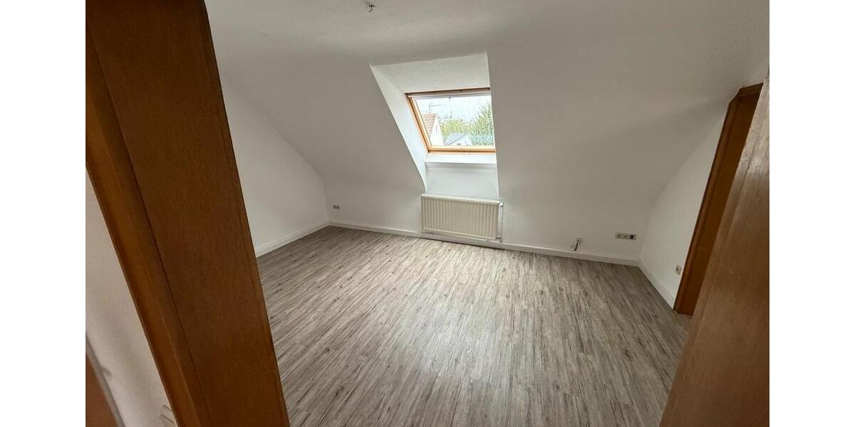 Dachgeschoßwohnung Homburg - 2 Zimmer, 60 m&sup2;, 600&euro; | Angebot:26511334
