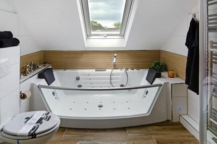 Wohnen auf Zeit Schortens - 5 Zimmer, 110 m&sup2;, 50&euro; | Angebot:24453198