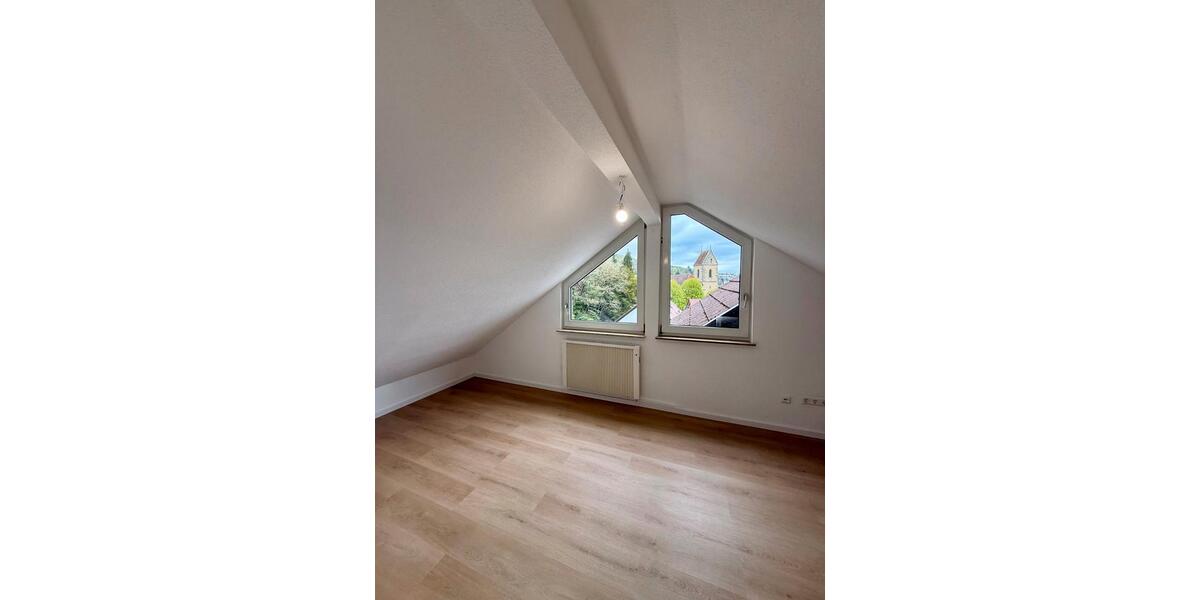 Dachgeschoßwohnung Reichenbach an der Fils - 2.5 Zimmer, 40 m&sup2;, 640&euro; | Angebot:26263038