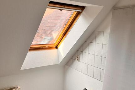 2 Raum Wohnung in Siebleben wartet nach Sanierung auf neuen zimmer