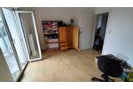 großzügige 3-Zimmer-Küche-Bad mit großem Balkon und Kaminofen
